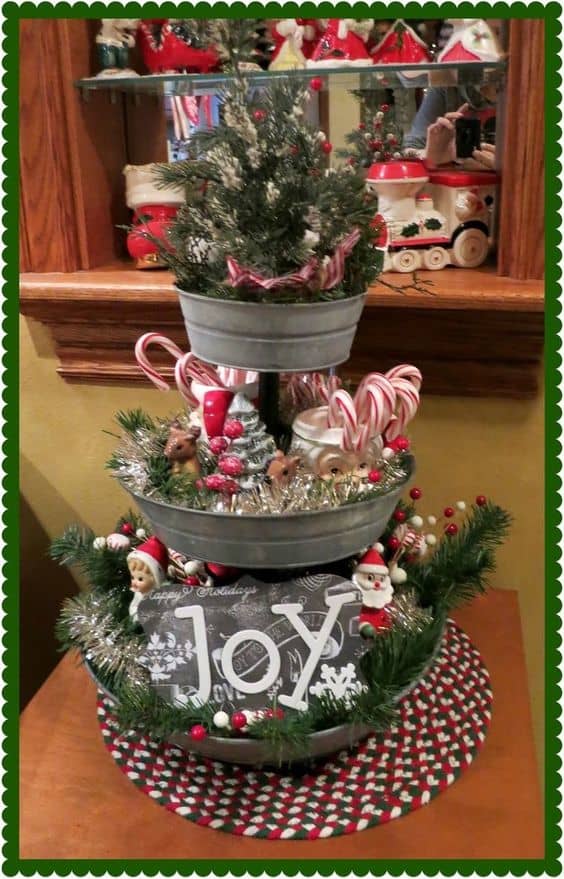 35+ DIY Christmas Tiered Tray Décor Ideas - FeltMagnet