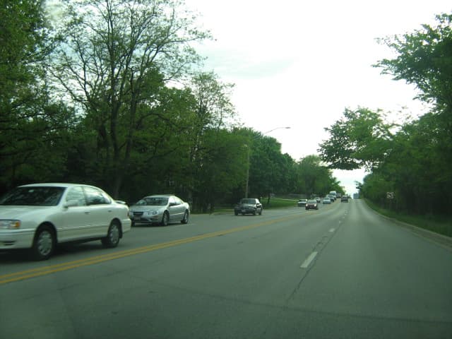 A main thoroughfare through Hinsdale's south side is 55th Street where the Hinsdale High School and football field are located