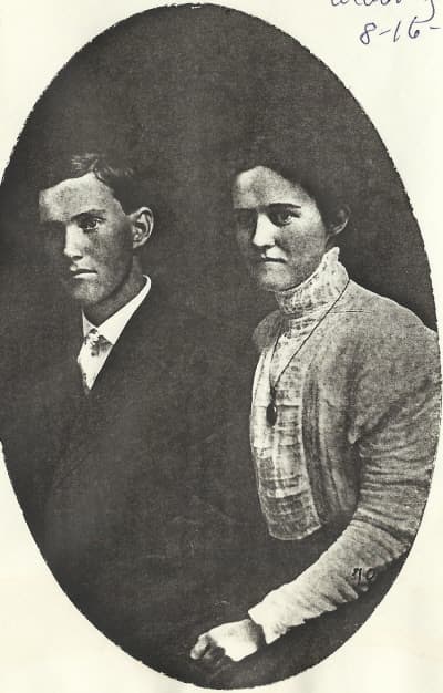 The Newlins on their wedding day. These are the parents of my step-grandmother, Edna Newlin McGhee.