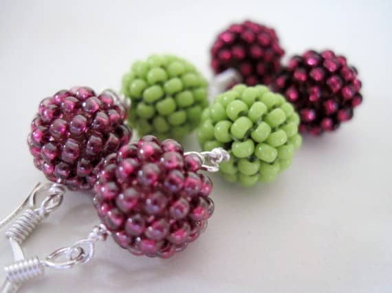 Combine several beaded beads in the same style for earrings, pendants, necklaces, or bracelets. Have fun mixing up the colors, beads, and beaded bead sizes.