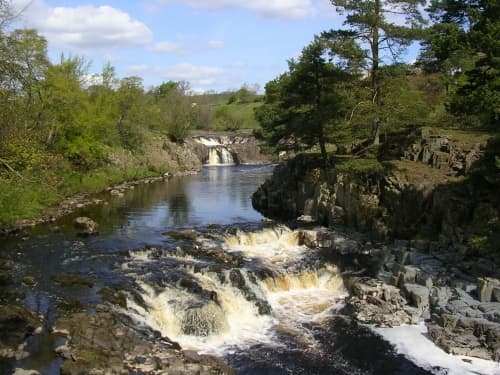 Low Force near Bowlees sports a water sports centre, that uses the Tees. We are well on the way to High Force...