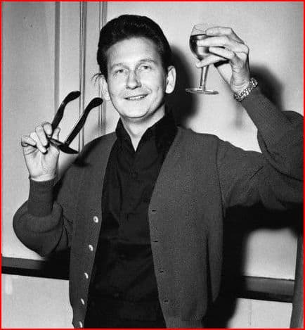Roy Orbison wore his glasses of necessity, marketing, and shyness. The shyness is only on stage though.