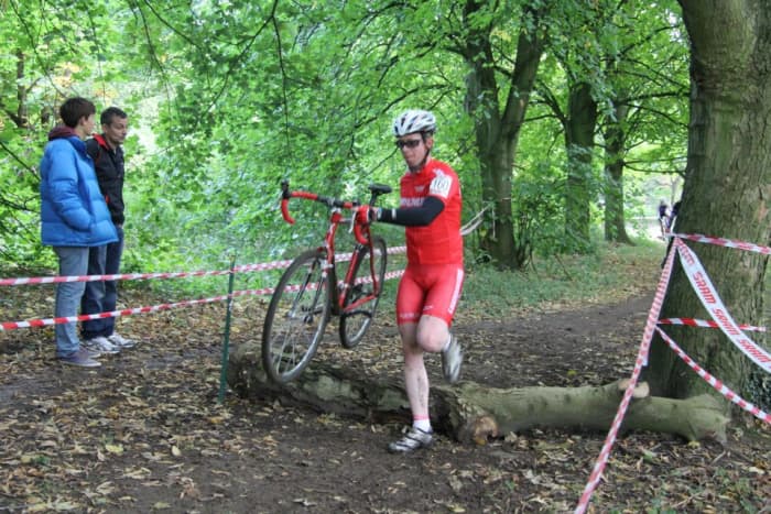 Dismounts and re-mounts are important within cyclocross racing. In action for the Samcycling.com RT