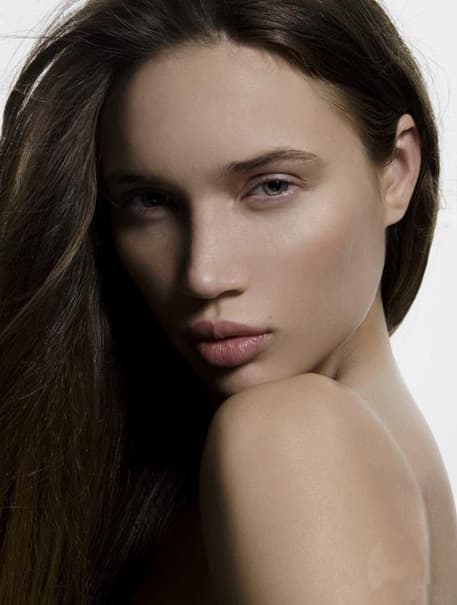 A beautiful actress, model and TV star - Natasha Galkins ar Natalie Gal has found big success in the USA.