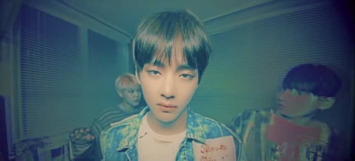 V seems to be in a weird state of mind as he goes through the rooms, while the rest are frozen in time.