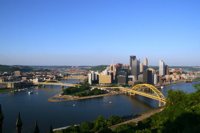 The Pittsburgh skyline: this city boasts a fabulous children's museum, the Carnegie Science Center, zoo with aquarium, and more.