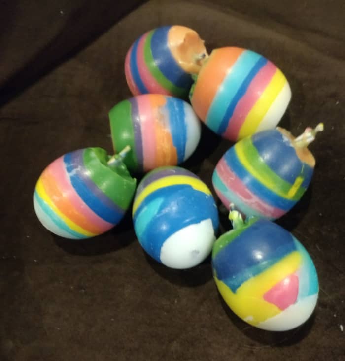 I didn't have a lot of crayons at hand this time, so green and purple were mixed from the other color wax when melted.