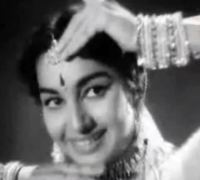 A great number from Mohammed Rafi, based on Raga Bhairavi, featured in the movie on Ashok Kumar (as an ugly singer trying to hide his face by dim lighting) and a scintillating dance performance by Asha Parekh - probably her best!