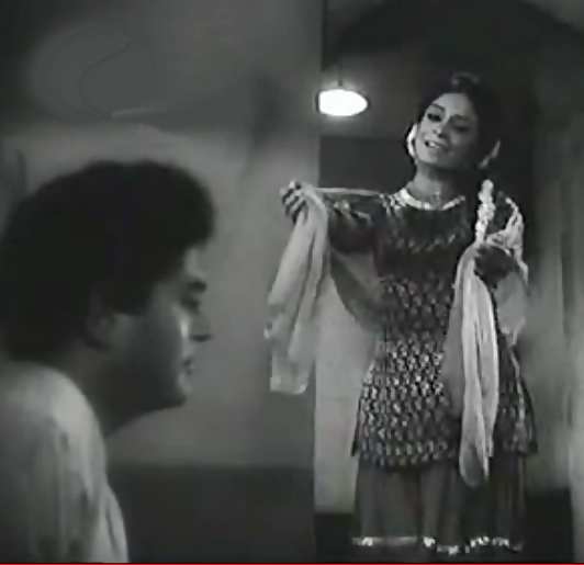 A great exposition of Raga Charukesi by the living legend, Lata Mangeshkar. This song is featured on Rehana Sultana & Sanjeev Kumar, in a movie with a very unique plot.