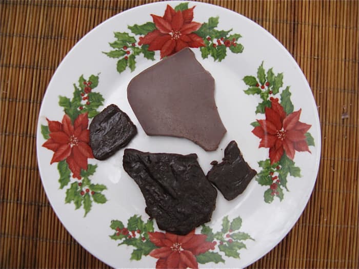 Chocolate bark without nut butter (the lighter piece) and with nut butter (the darker pieces)