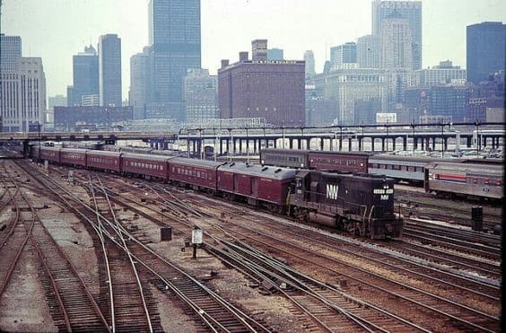 Norfolk and Western merged with the Wabash in 1964 and continued their commuter service. Here is a Post merger version of the commuter train to Orland Park.