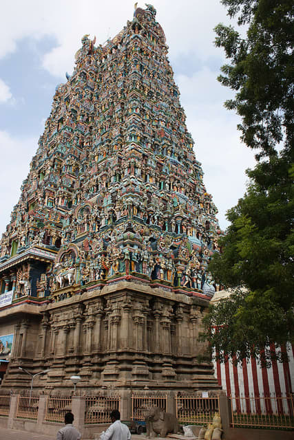 Ancient Sculptures and Paintings at Famous Sri Meenakshi Amman Temple ...