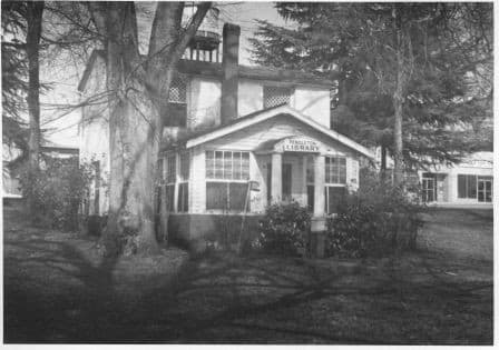 The Guard House sits at the one end of the Village Green while the Farmer's Hall sits at the other end. The Library was located in the Guard House at one time.