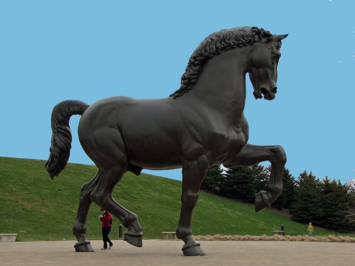 The da Vinci horse is very large, which you can tell by the lady who is standing between its back legs.