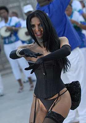 Fabia Borges in a 2009 samba event Rocinha Samba-School technical event ;foto by Alexandre Vidal - Foto BR