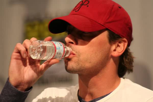 Make sure you drink water before, during and after you exercise - Walking to lose weight, photo by KW223