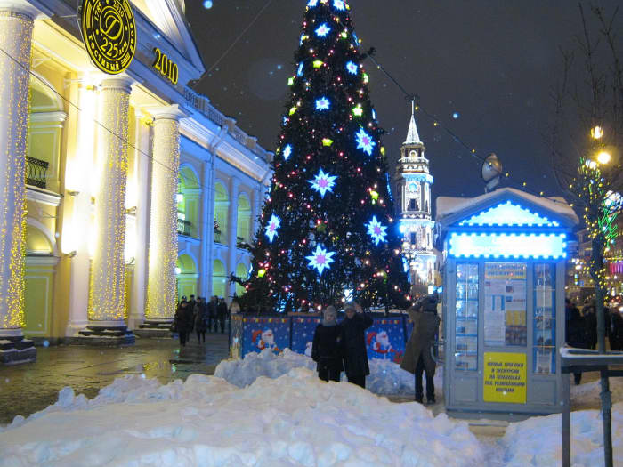 Saint Petersburg (Russia), Gostiny Dvor in New Year