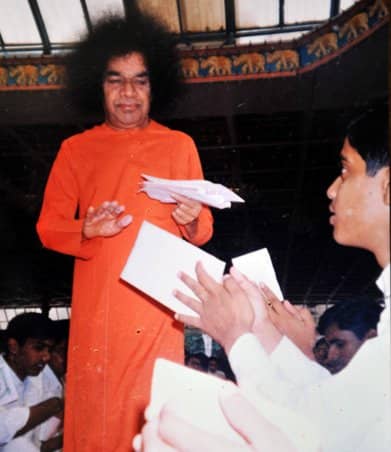 When it comes to Swami, even the act of acceptance/rejection of a letter holds so much meaning and message. (photo taken in Sai Kulwant Hall, Prasanthi Nilayam)