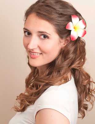 There is nothing more tried and true than some well placed, yet natural looking waves for your wedding day!