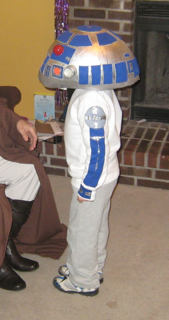 How To Make A Star Wars R2D2 Costume - HubPages