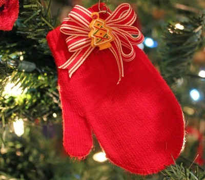 36 Cool Craft Ideas Using Gloves or Mittens - HubPages