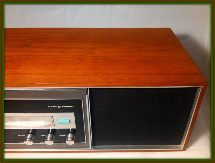 This masterpiece of sound also comes also with the option of adding two additional bookshelf speakers for better placement of sound.