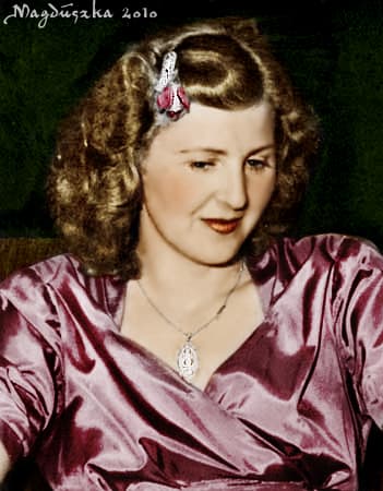 Eva Braun. Strong nose, chin and blonde hair.