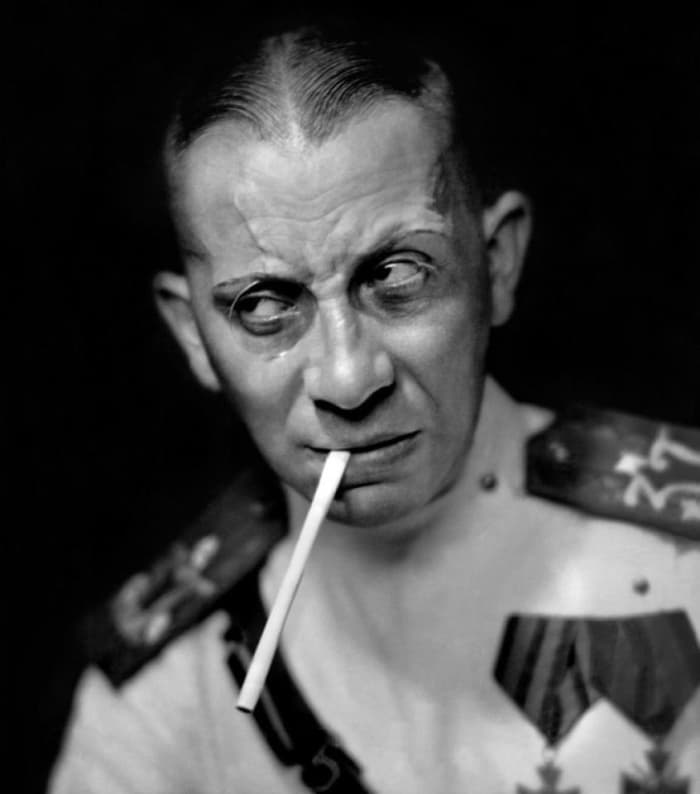 Pre-War Von Stroheim: note the very large cranium, bulbous nose, the very large ears and the prematurely receding hairline.