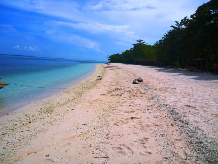 This hidden treasure is the ONLY pink beach in the Philippines
