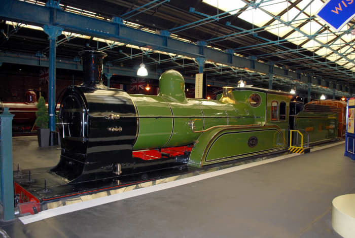 Wilson Worsdell followed brother Thomas to the Locomotive Superintendent's office late in the 19th Century. By the time his Class M1 4-4-0 was introduced carriages were heavier bogie vehicles and four wheels were well and truly relics of the past