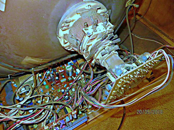 The Beautiful Chassis of the 1985 Curtis Mathes Color Television ... She was hand-wired and has a made in America 26 inch CRT - Cathode ray tube.