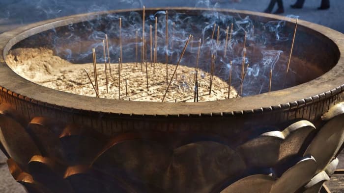 Incense can be bought in many varieties but it is also possible to make your own.