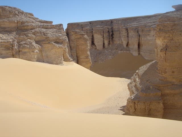 The Western Desert's Qattara depression is a tear dropped depression with 919 feet steep walls that ringed the edge of the battlefield.