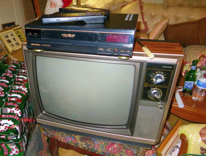 My Quasar Color Television Model WT59YW, made July 1985. Chassis number LC119. With Quasar Supeacolor, which still plays shows in beautiful rich color.