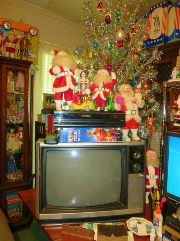 Even the Harold Gale Santa’s are Happy to have the Quasars back in the Home, except when the volume is loud and they sometimes bounce off the set. But not to worry they are now securely on the top.