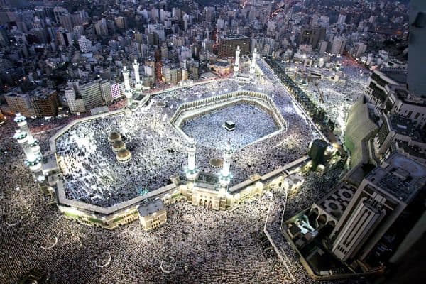 Most amazing image of the Grand Mosque (Masjid al Haram) in Mecca, Saudi Arabia where muslims from all over the world go to do Hajj (pilgrimage)