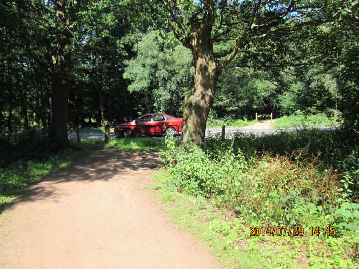 Looking back towards the Waltham road along the combined bridle path/footpath/cycle track