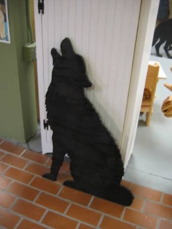 Howling Wolf Cutout