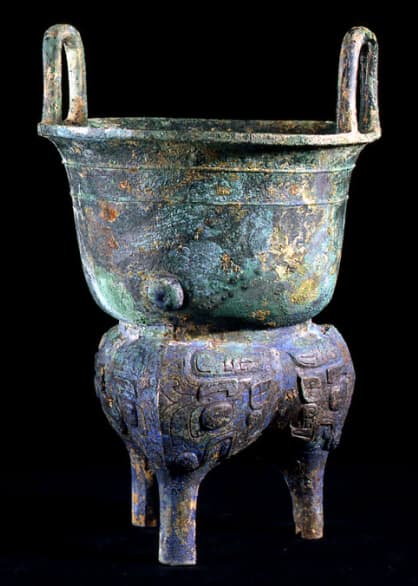 Shang Dynasty Bronze Yan Steamer with Inscription. Bronze working is believed to have developed in China without the influence of outside cultures around 2000 B.C. This cooking vesseI was produced during the Shang, or Yin (18th–12th century BC),