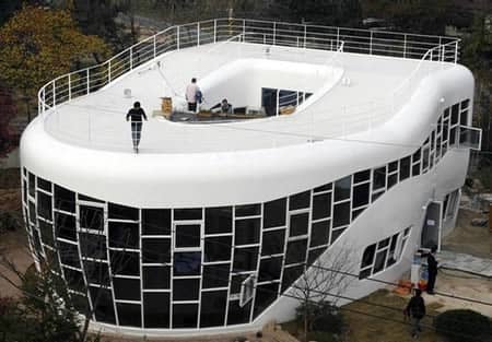 The Toilet-shaped house, in Suwon (South Korea). Lends new meaning to calling your house a true shit-hole!