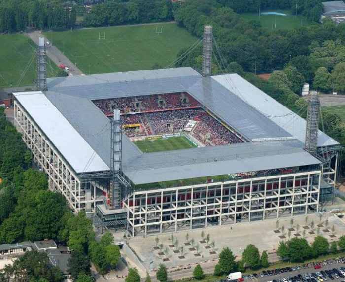 The 10 Biggest Football (Soccer) Stadiums in Germany (by capacity