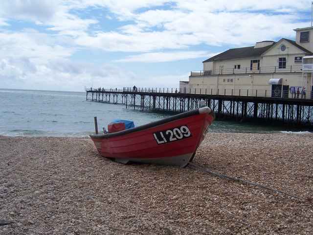 Attribution: Pam Goodey http://commons.wikimedia.org/wiki/File:Bognor_Regis_-_geograph.org.uk_-_537824.jpg