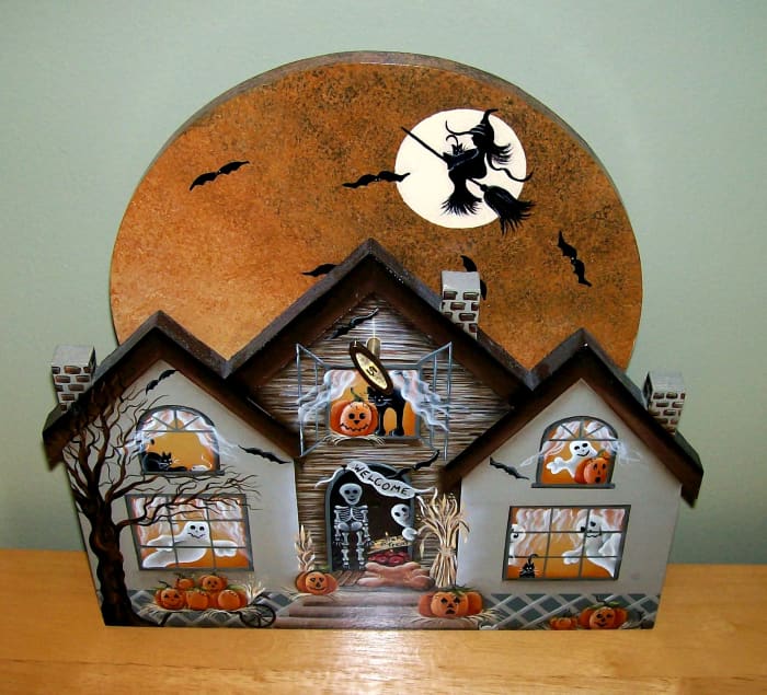 Halloween music box decoration with rotating moon ~ painted by Patty Sypek/design by Yvonne Kresal