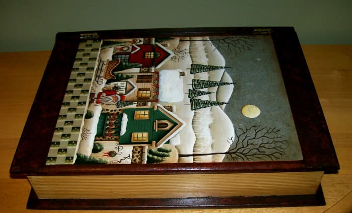 Side view of Mock Christmas book "box" painted by Patty Sypek/design by Betty Caithness