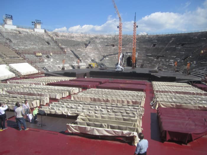 Today, the arena is still used for shows, including grandiose operas and even rock and pop concerts, like Pink Floyd and One Direction.