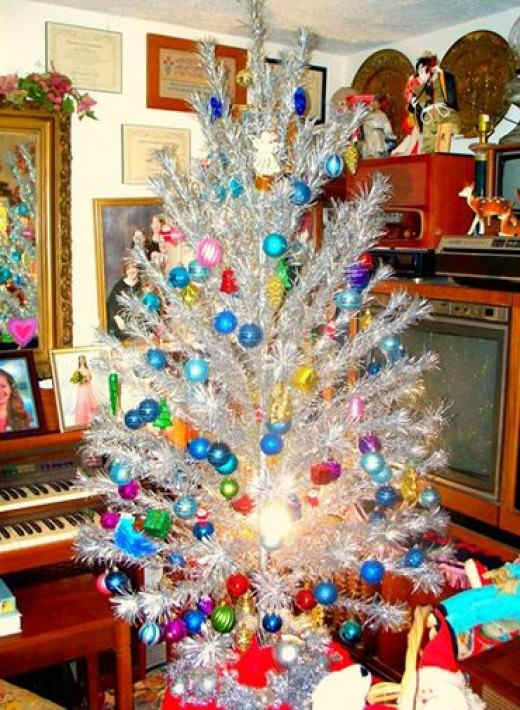 Christmas with Vintage Aluminum Christmas trees - HubPages
