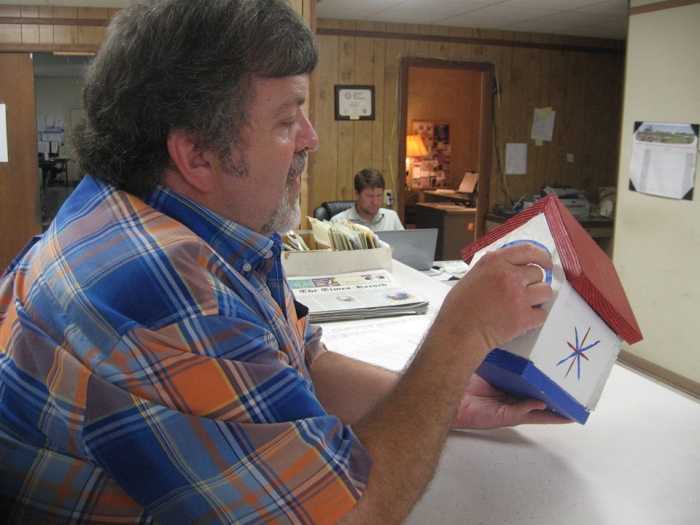 This is my dear friend, Les Walters, who is the managing editor of the Journal Record, our local paper. I've known Walters since 1979. He requested a Capt. America birdhouse and my wife, Pam delivered it.