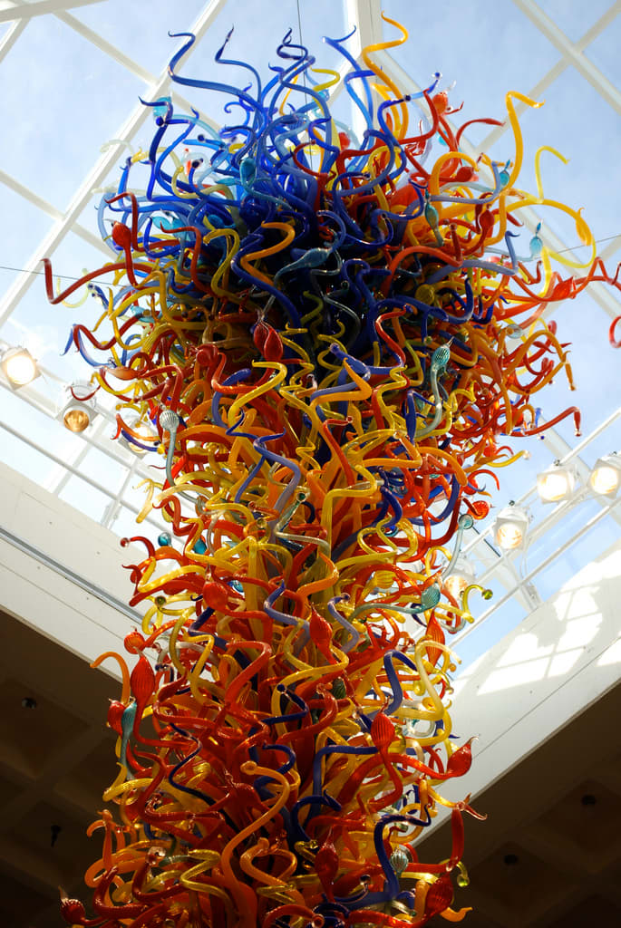 Fireworks of Glass by Dale Chihuly, which contains 3,200 pieces of hand blown glass and stands five stories high in the Children's Museum Indianapolis.