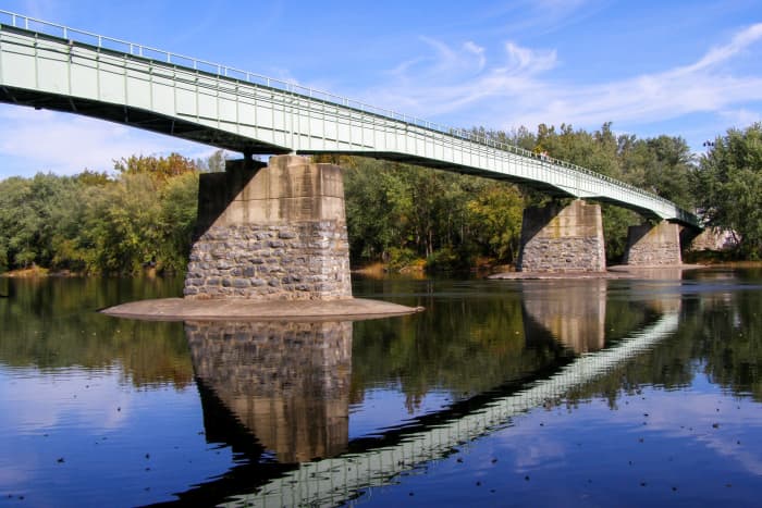 Portland-Columbia Pedestrian Bridge over Delaware River, Portland PA - Columbia NJ (looking northeast by kayak)