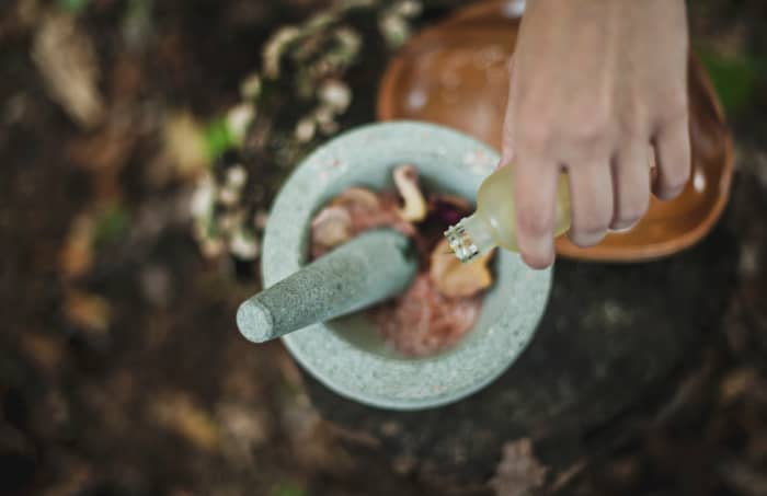 DIY masks and scrubs can be easily incorporated into our daily beauty routine. Photo by Katherine Hanlon on Unsplash.
